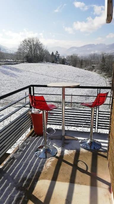 Balcons Du Royans.logement Entier Piscine Apartamento